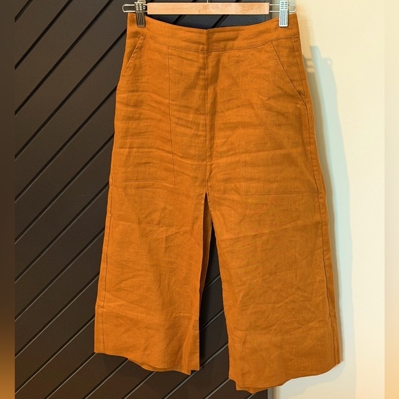 Banana Republic linen midi skirt. Size 2. Worn ONCE! Pristine condition! - Picture 2 of 4